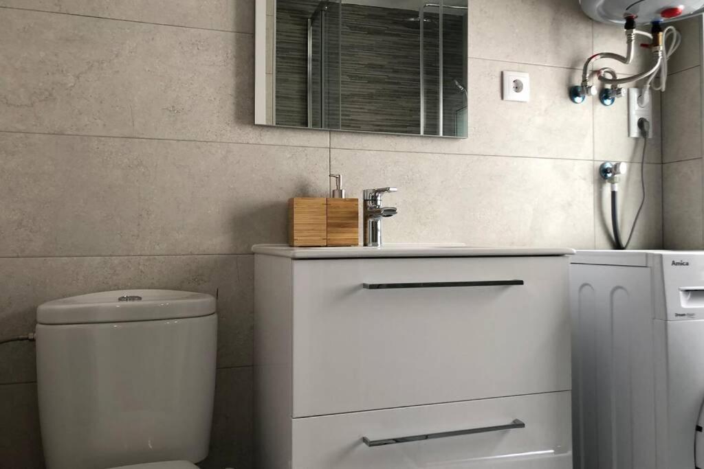 M3 Terrace. Cool Apartment 15 Min Center By Metro Esplugues de Llobregat Exterior photo
